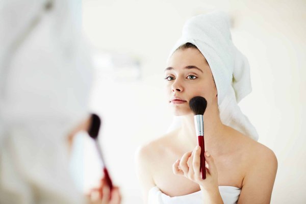 Quels sont les secrets d'un maquillage réussi pour les peaux très claires ?